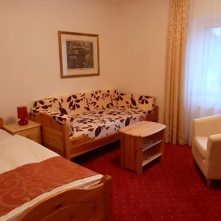 Stuempelstal Konukevi Marburg